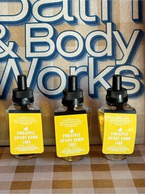 NWT B&BW (3) Pineapple Upside Down Cake Wallflower Refills, White Barn